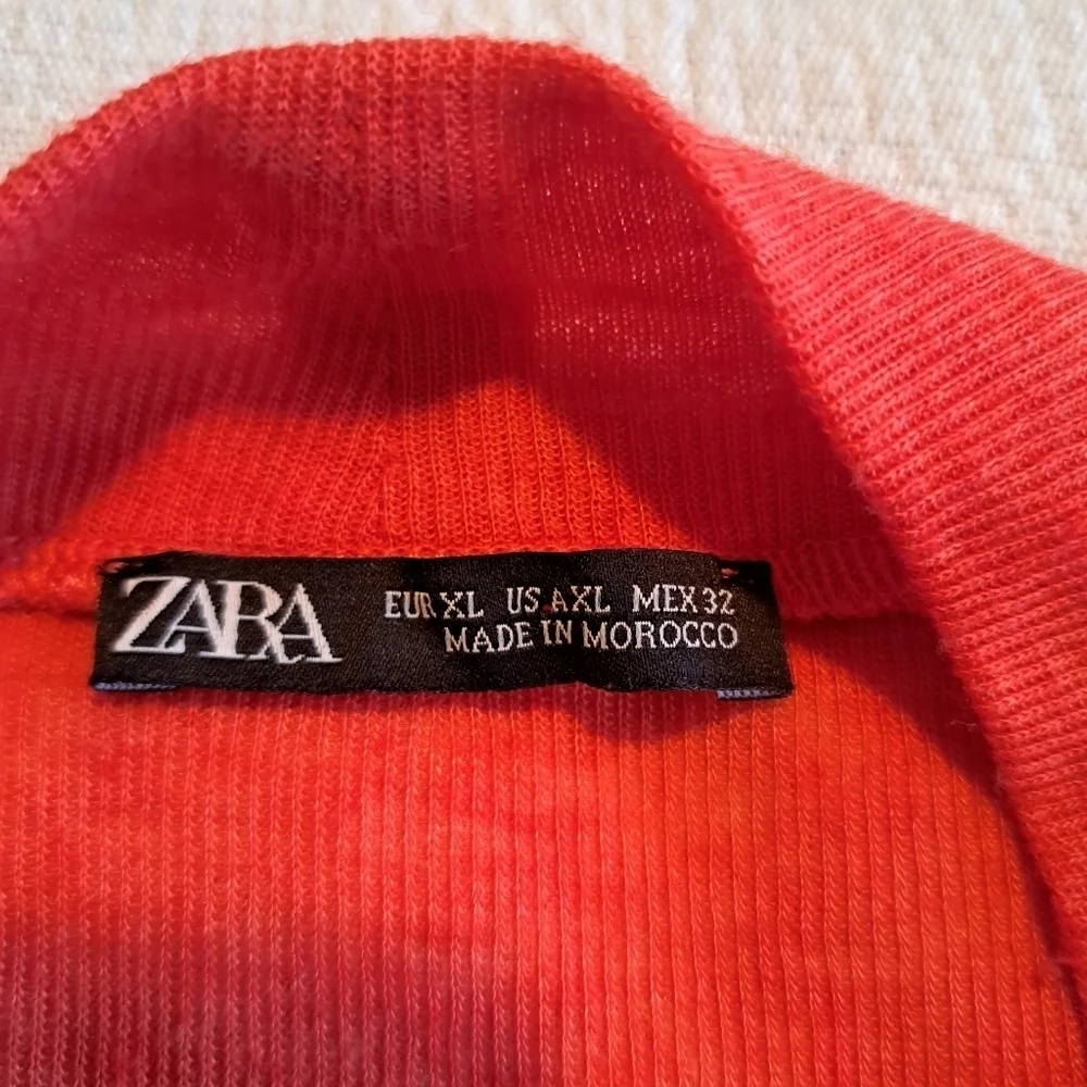 Zara women's XL Orange short sleeved knit shirt, new, no swing tag - Picture 3 of 5